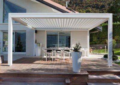 Aangebouwde bioklimatische pergola Alu vloeren Scandinavië