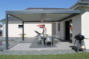 Elektrische selbsttragende bioklimatische Pergola aus Aluminium