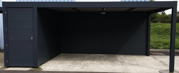 Frittstående carporttak Hvite isolerte plater med rom 1,20 m X 3 m + fast vegg