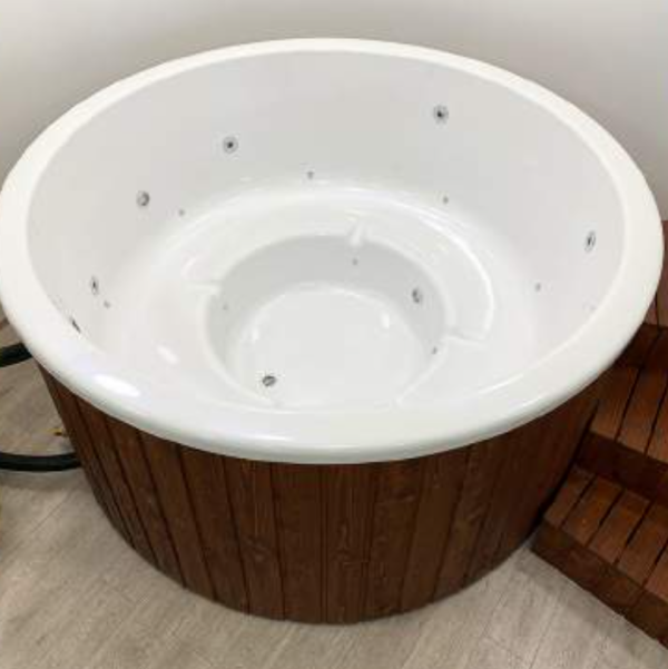 Bañera de hidromasaje acrílica de lujo con sistema de calefacción diésel