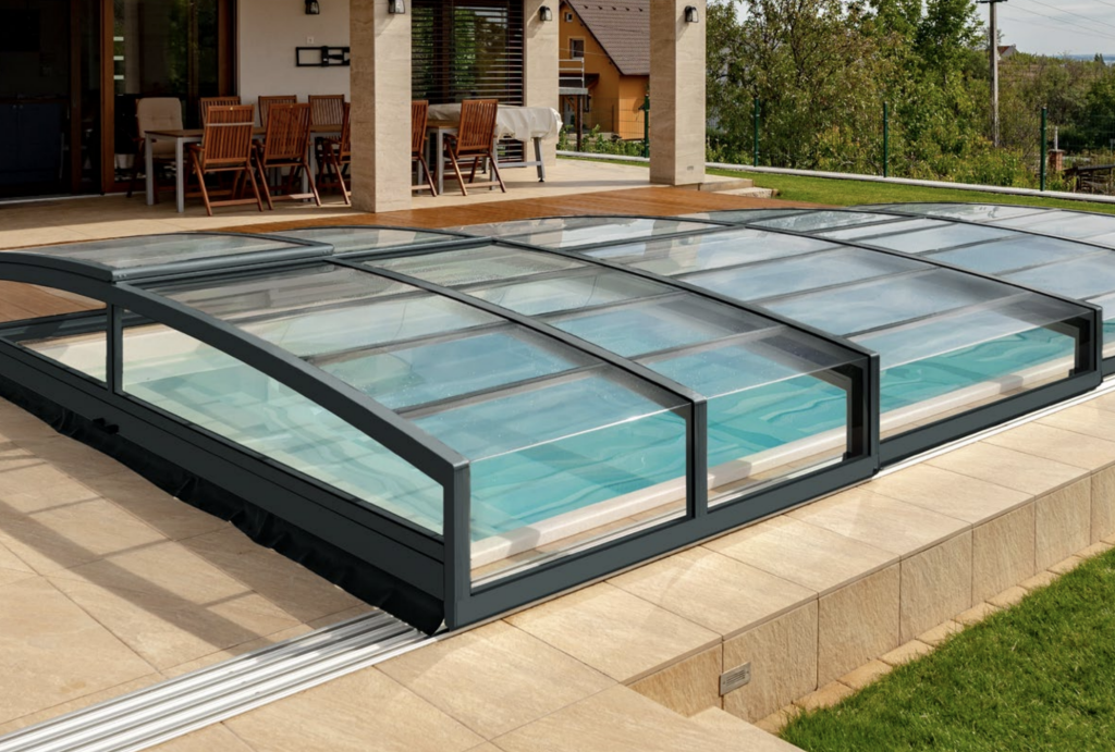 Poolshelter en swimmingpool shelter