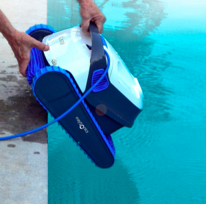 S300i Dolphin pool robot